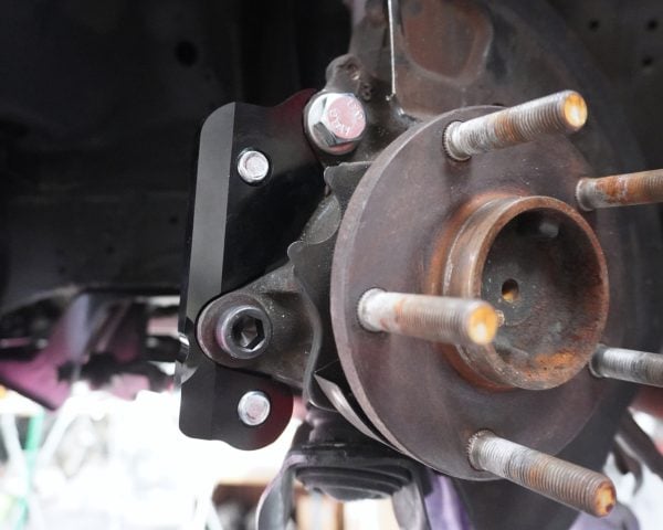 324mm front rotor caliper adaptor brackets r34 gtt (324mm)
