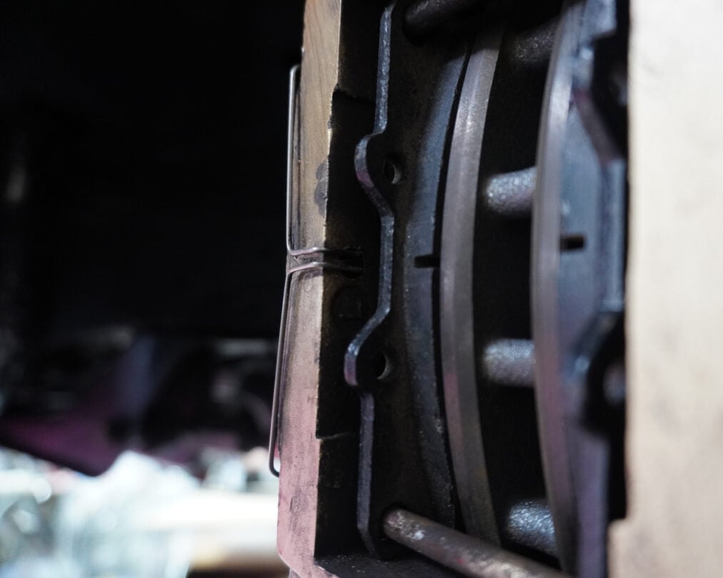 324mm front rotor caliper adaptor brackets r34 gtt (324mm)