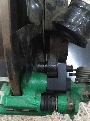 300mm rotor caliper adaptor install guide image